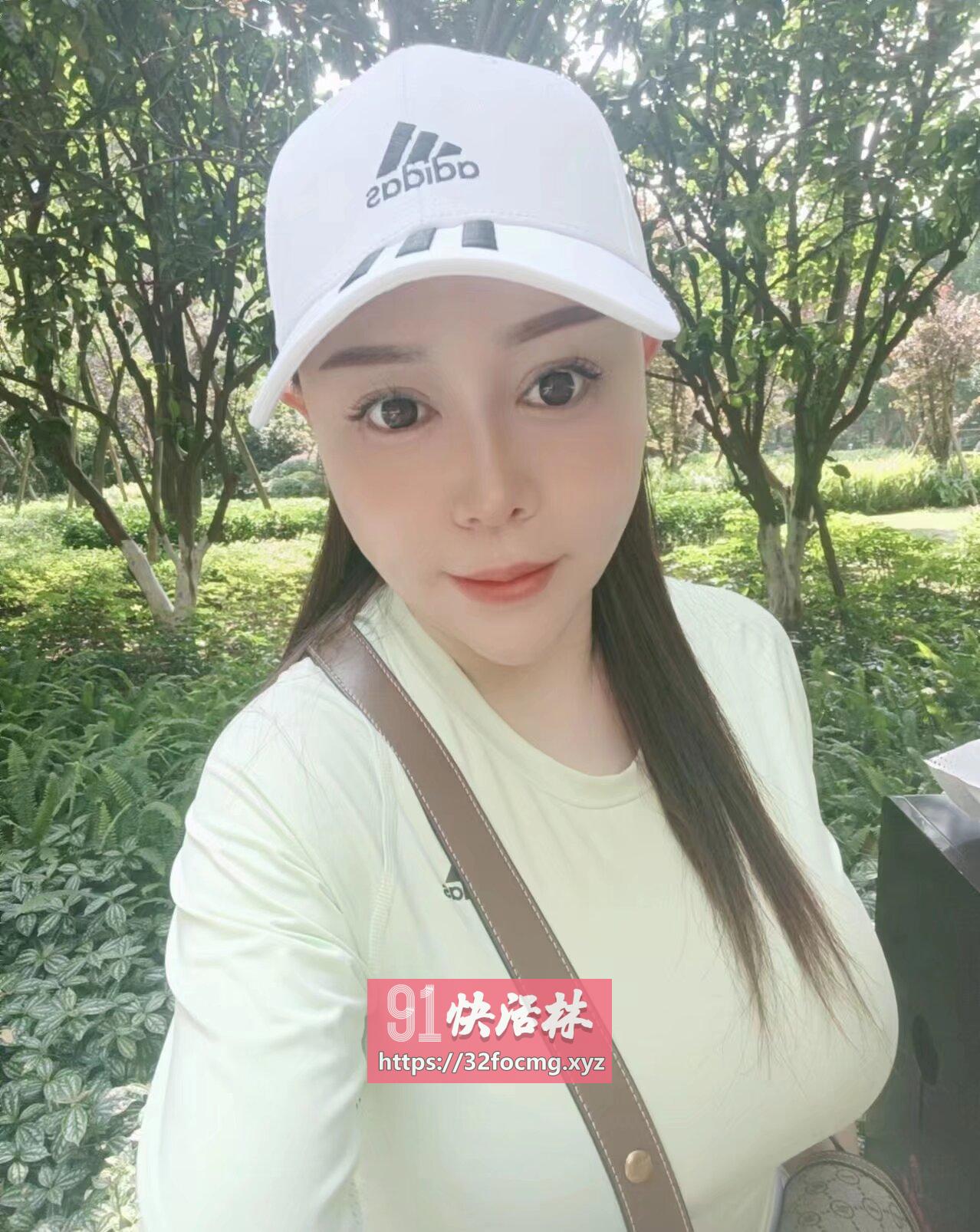 性感波大肤白少妇