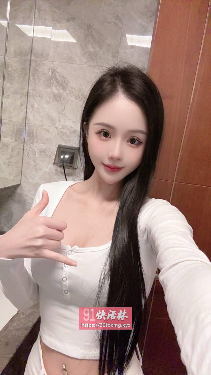 深喉白虎萝莉御姐