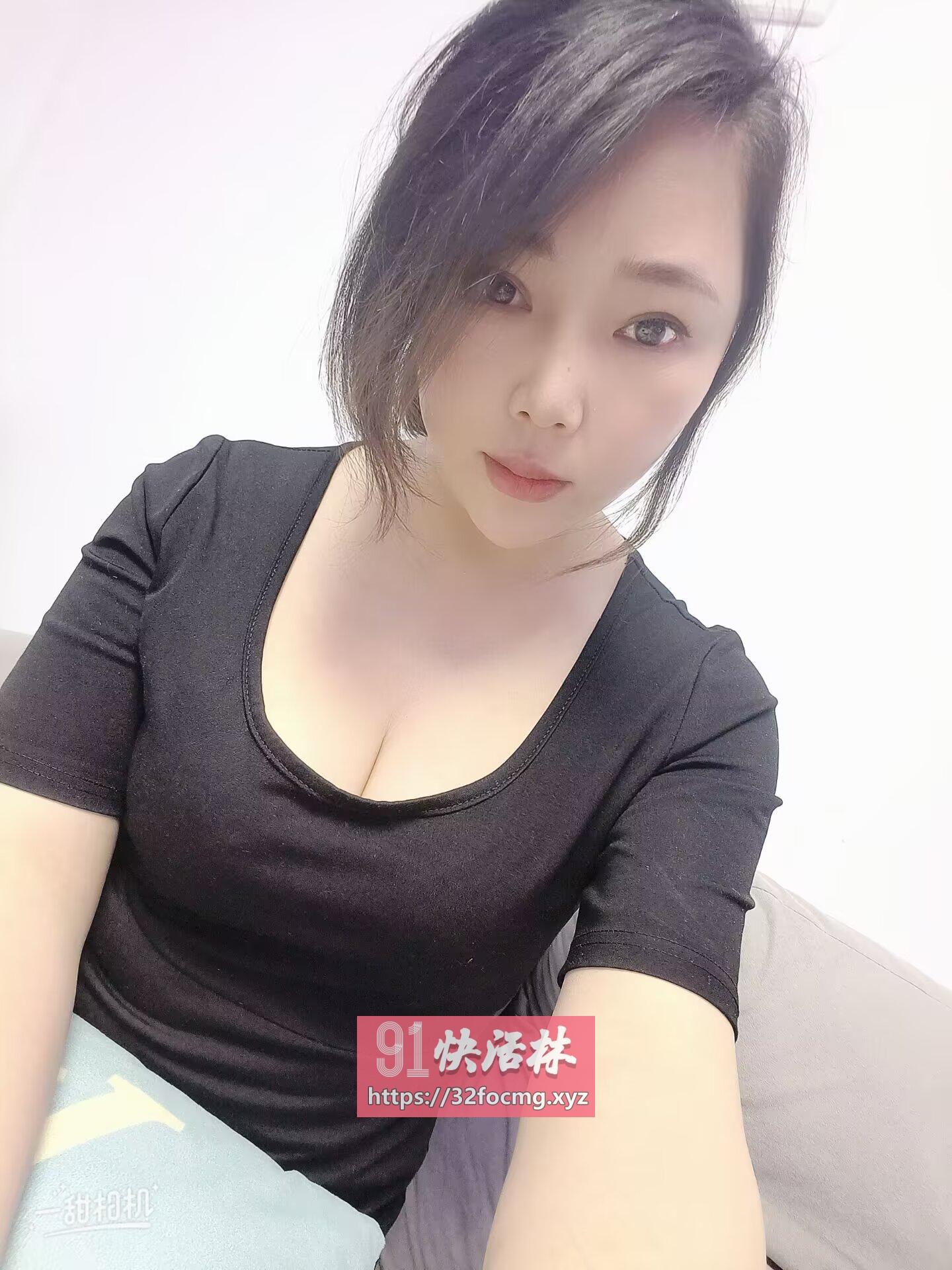 看一眼就沉沦的迷人少妇