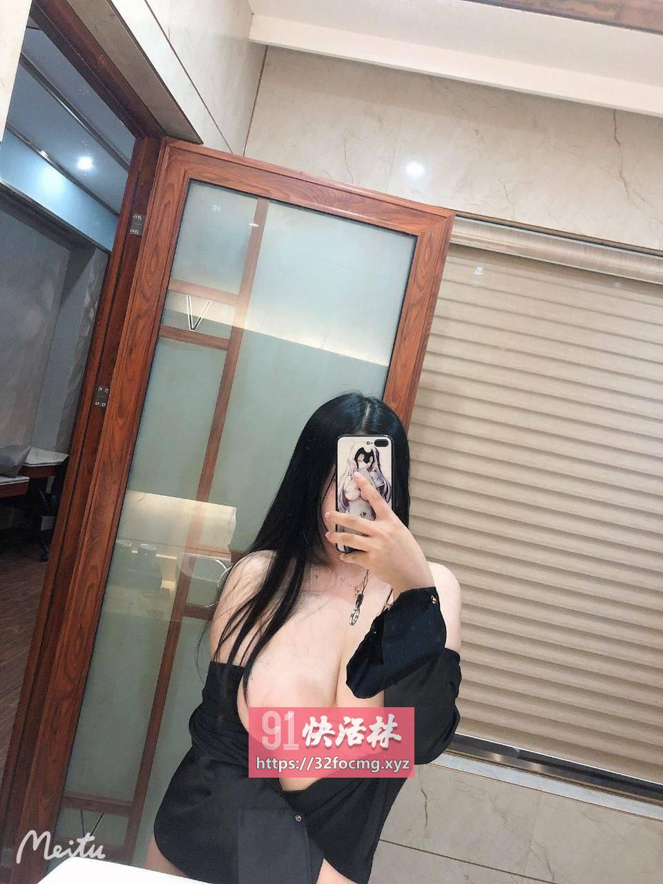 高颜值上海嫩妹