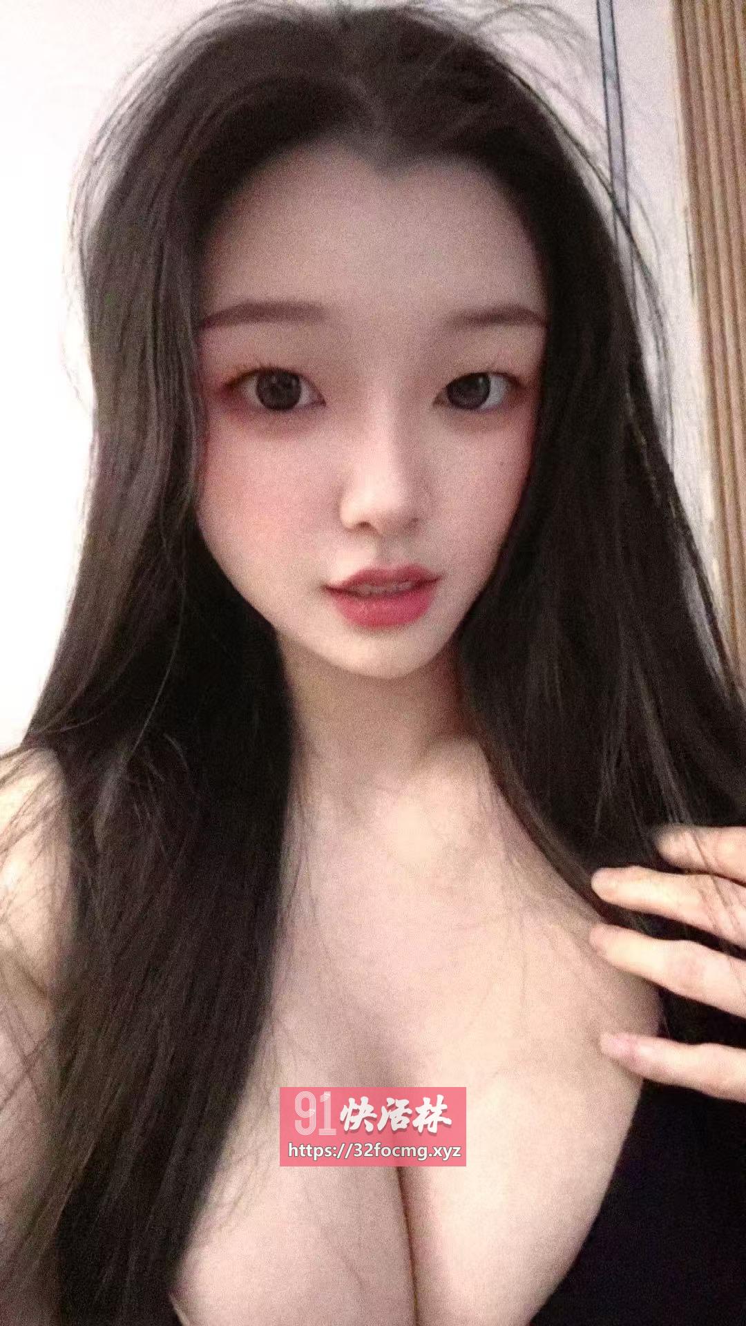 童颜巨乳小嫩妹