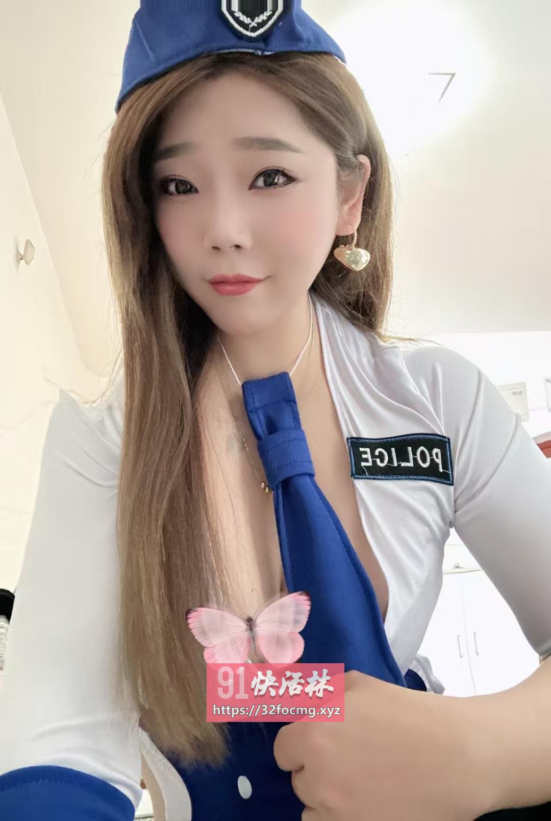 粉嫩骚逼身材很棒，服务一流