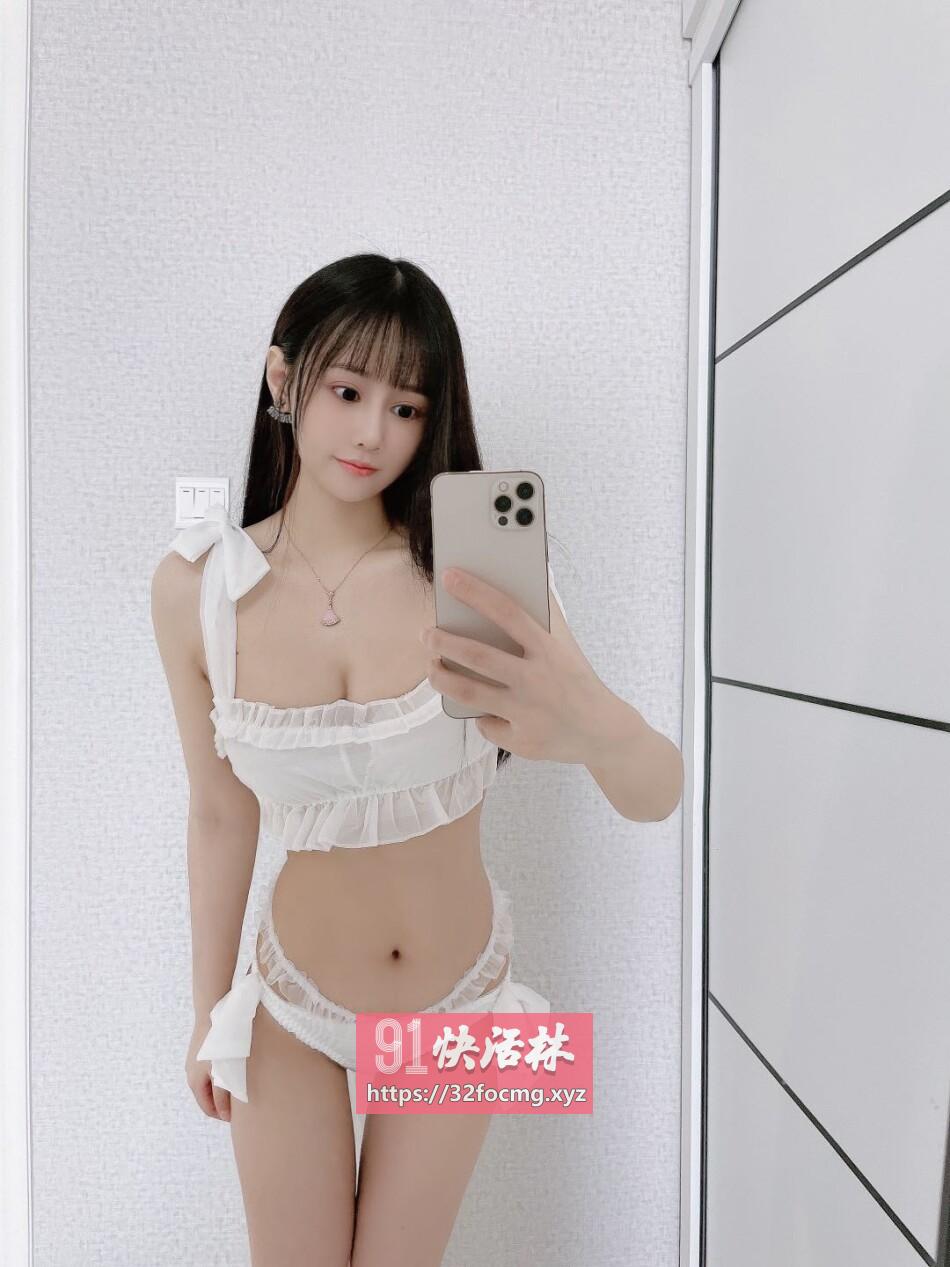 嫩妹子小穴紧致，做的刺激