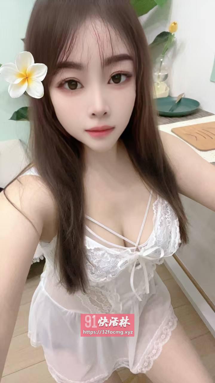 丰满性感风骚姐姐
