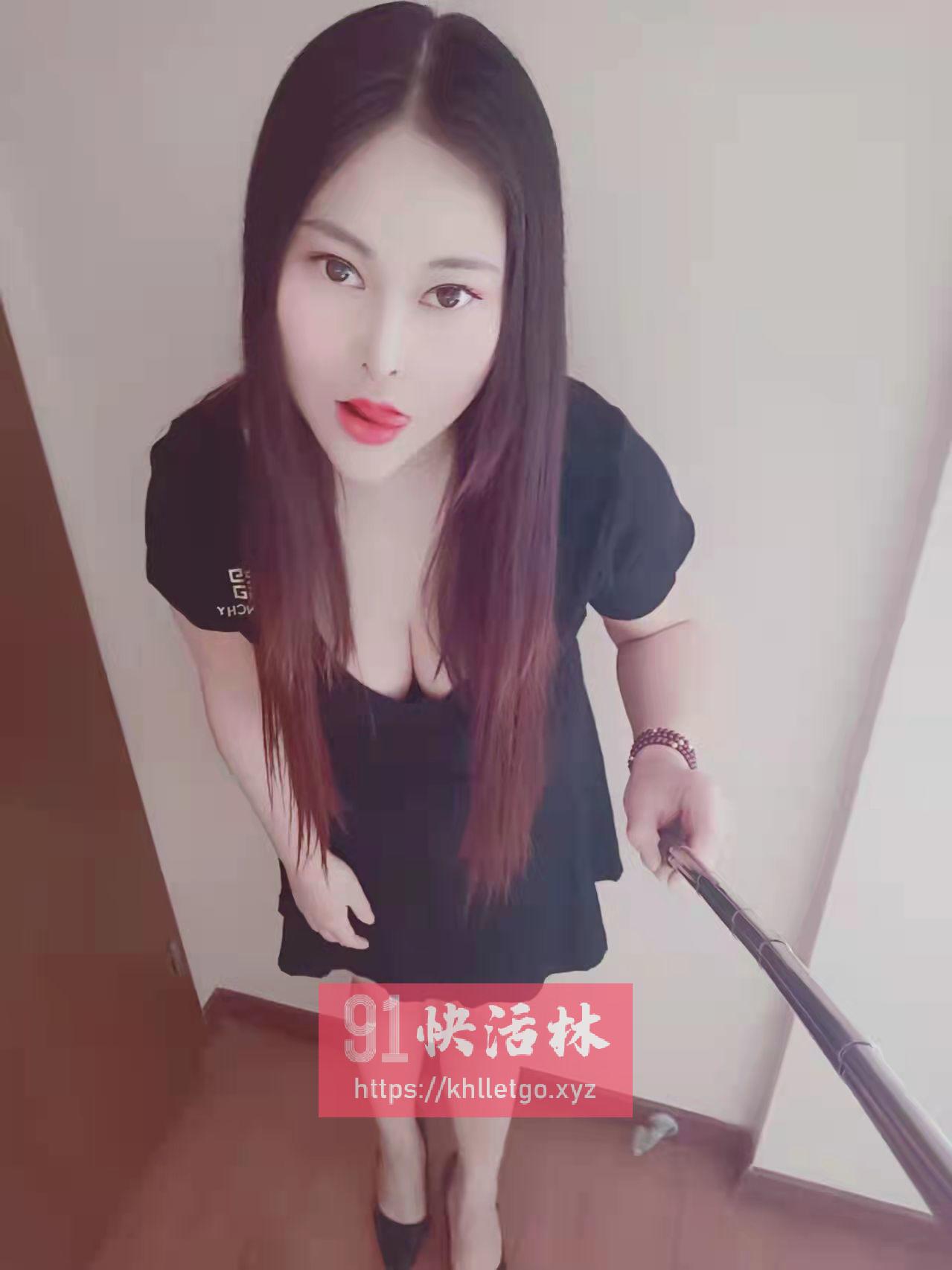 品味大奶骚妇思雨