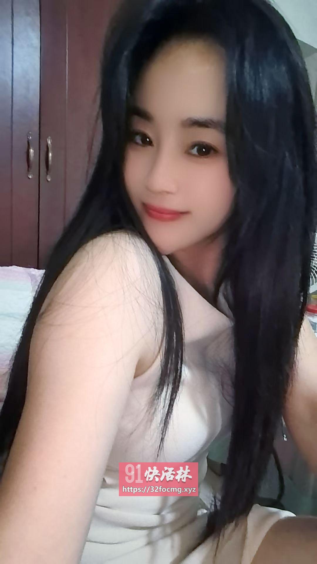 黑丝美腿珊珊