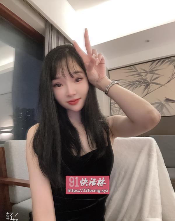 漂亮性感小美女服务很不错