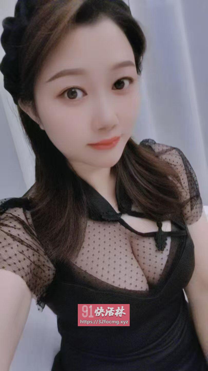 美女少妇