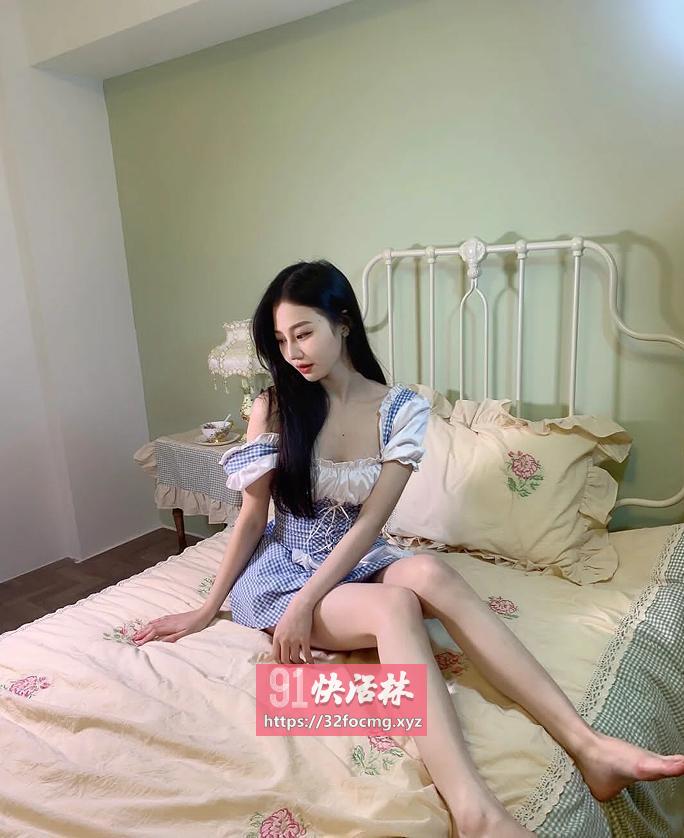 钟楼温柔性感小可爱