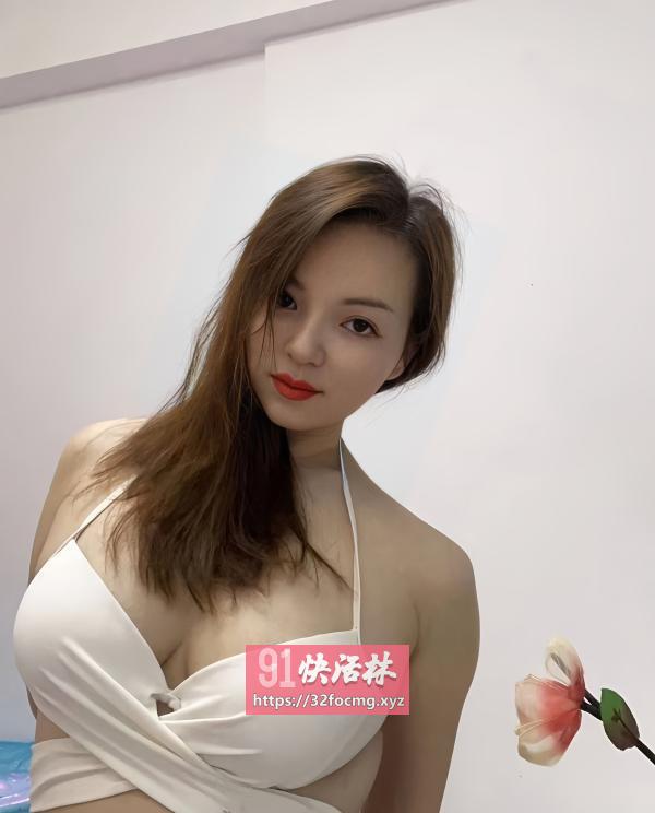 南湖巨乳骚雯雯
