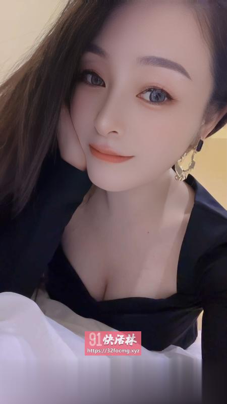 高跟黑丝女王