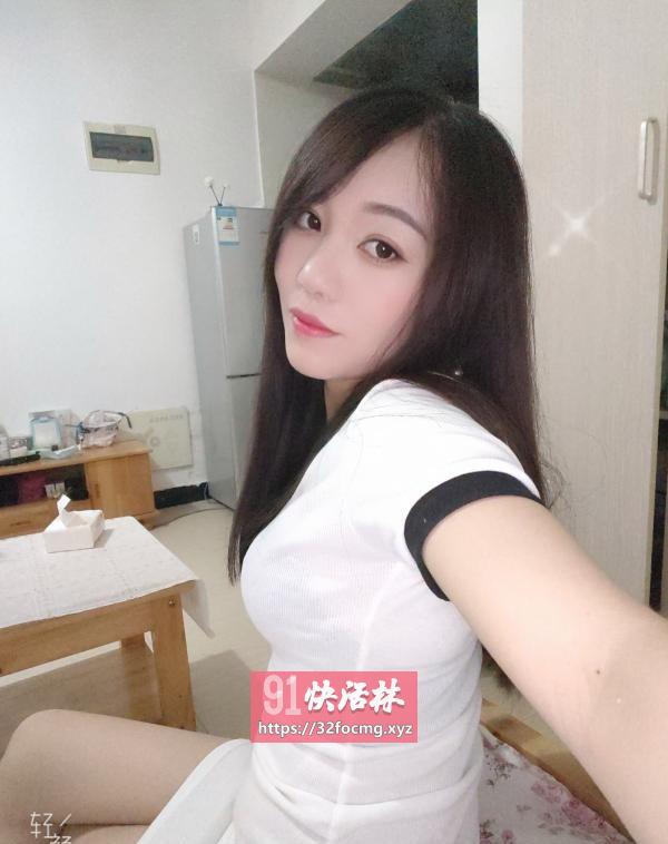  盐城零零后反差嫩妹