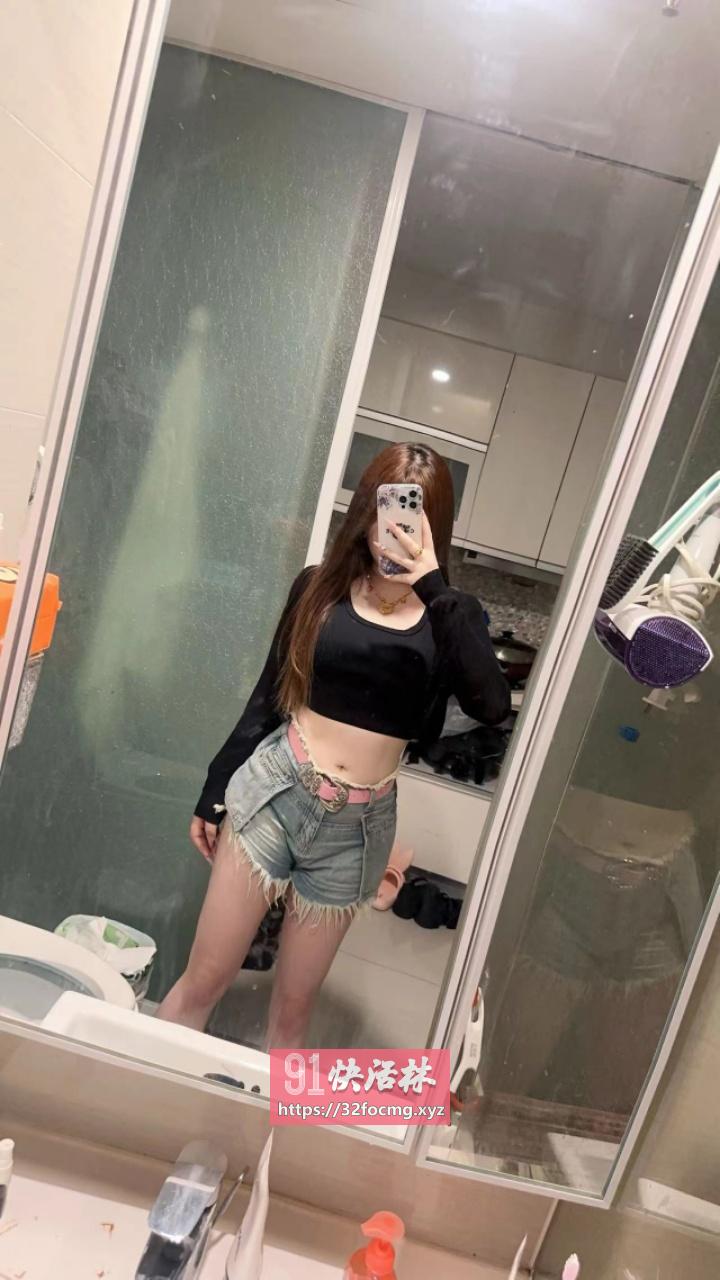 西青迷人性感美腿小姐姐