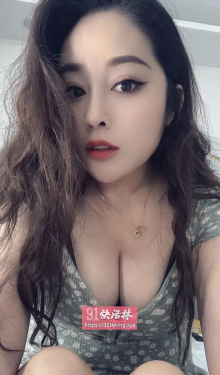丰满小人妻姐姐
