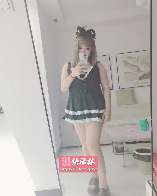 朝阳黑丝情趣骚小妹