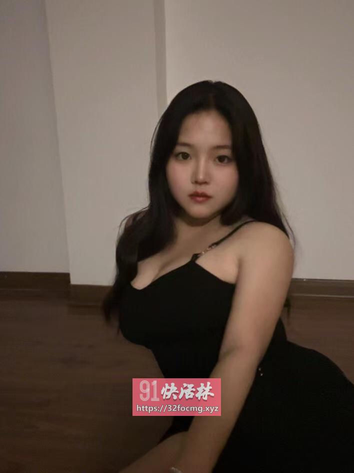 气质韵味，肥臀御姐