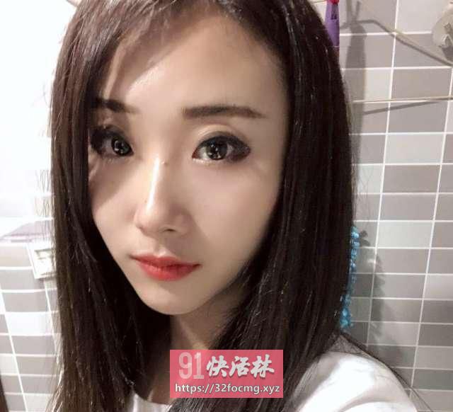 阳光云朵妹妹
