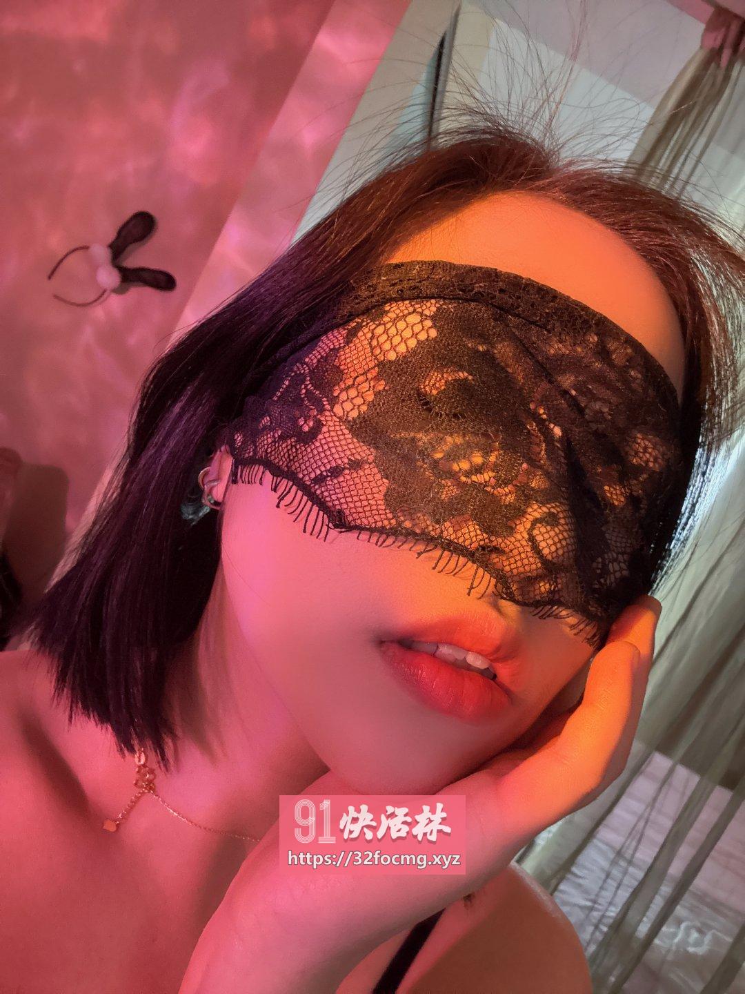 极品美女身材火辣