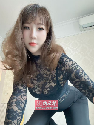 爱健身的颜值妹子