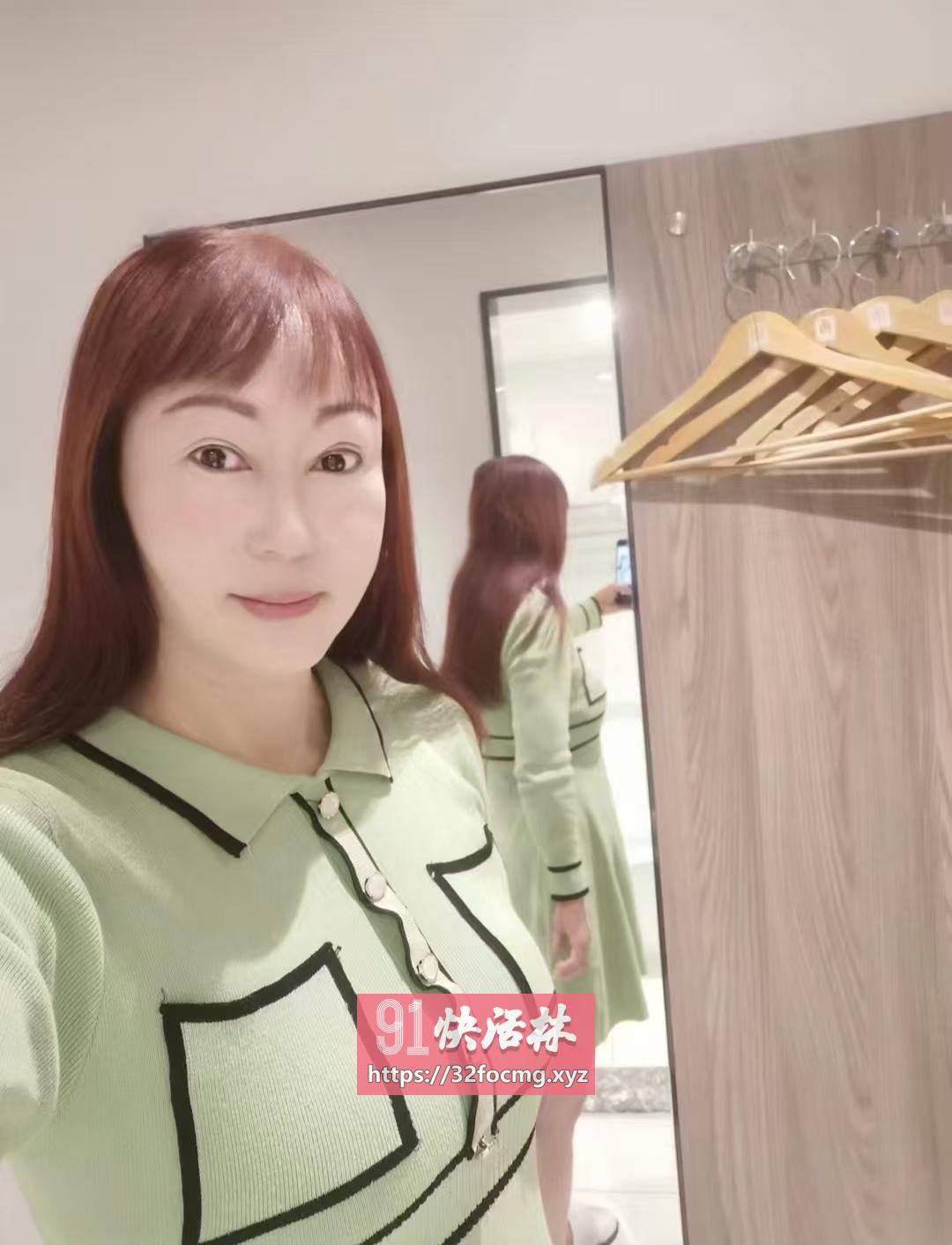 阴毛茂密的熟女