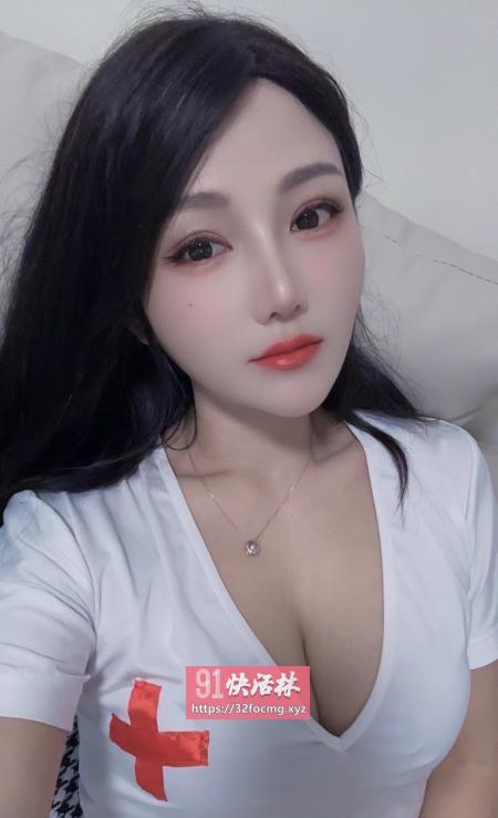 风骚大胸骚小姐姐