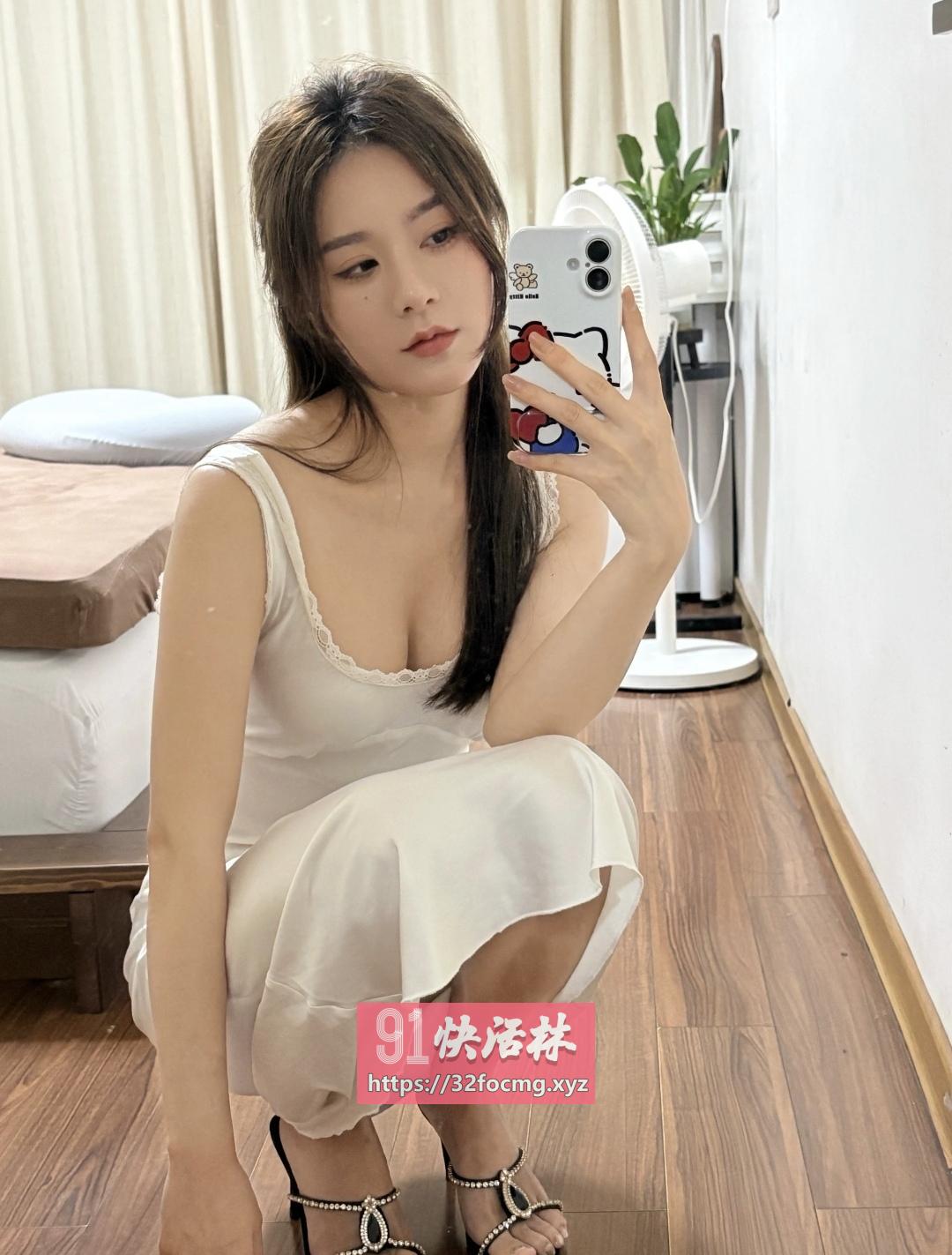大胸少妇白茶茶老师