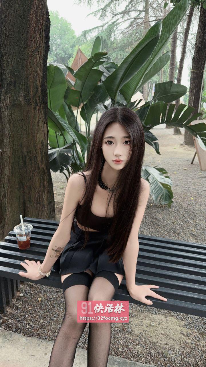 白嫩紧致水多小骚货