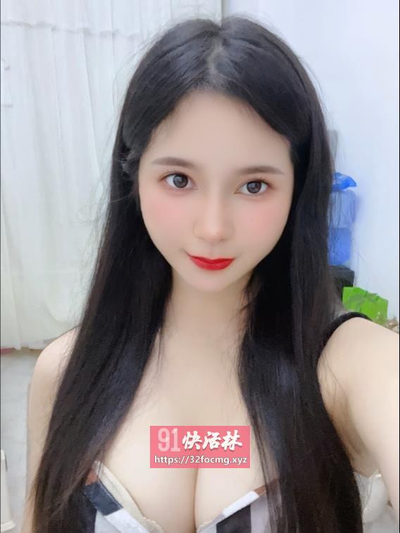 气质大奶风骚御姐