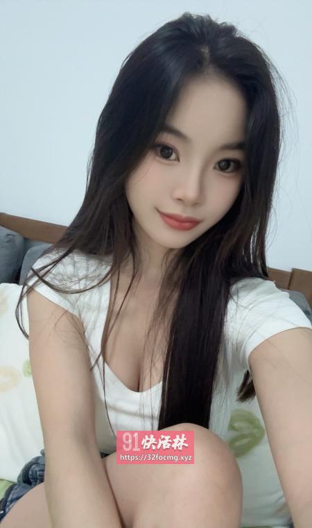 宝安服务系骚气少女