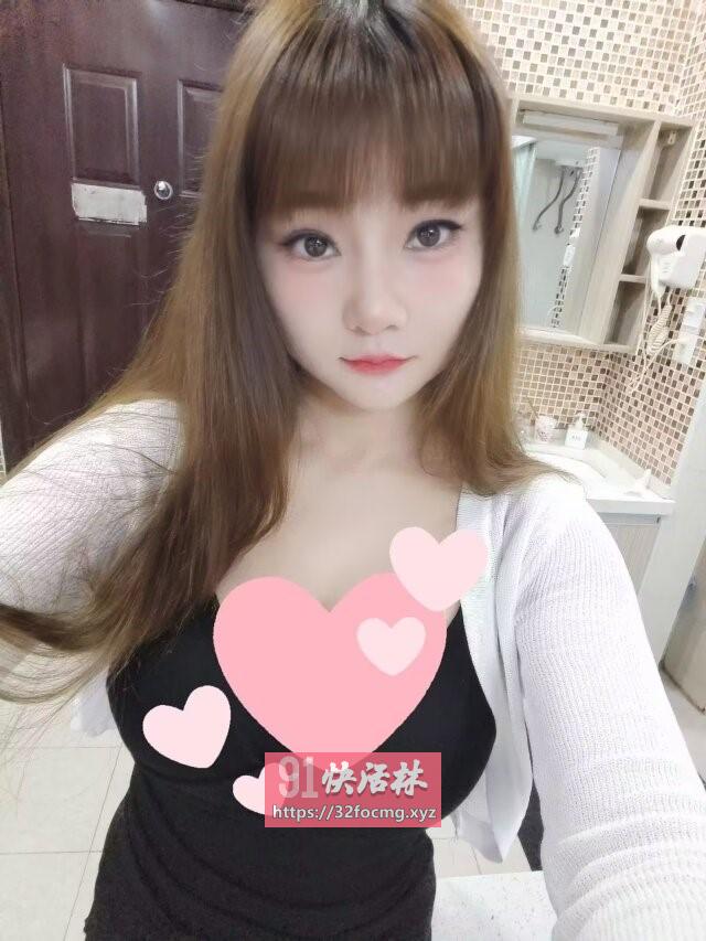 胸大柔软小苹果老师