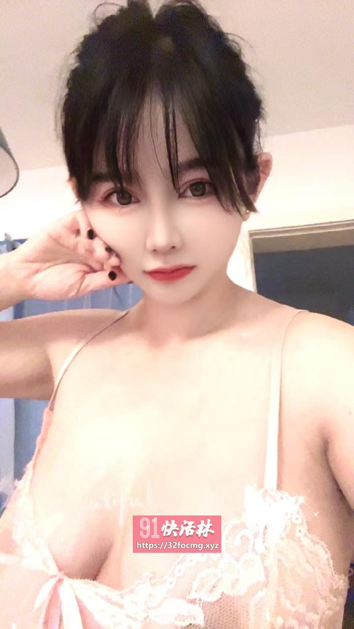 武昌美鲍多汁小嫩妹会潮喷
