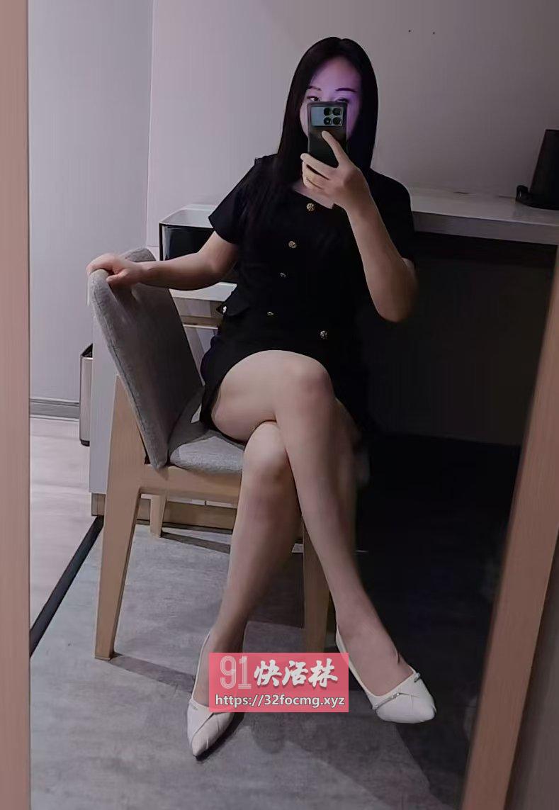 成寿寺抓龙筋大长腿少妇