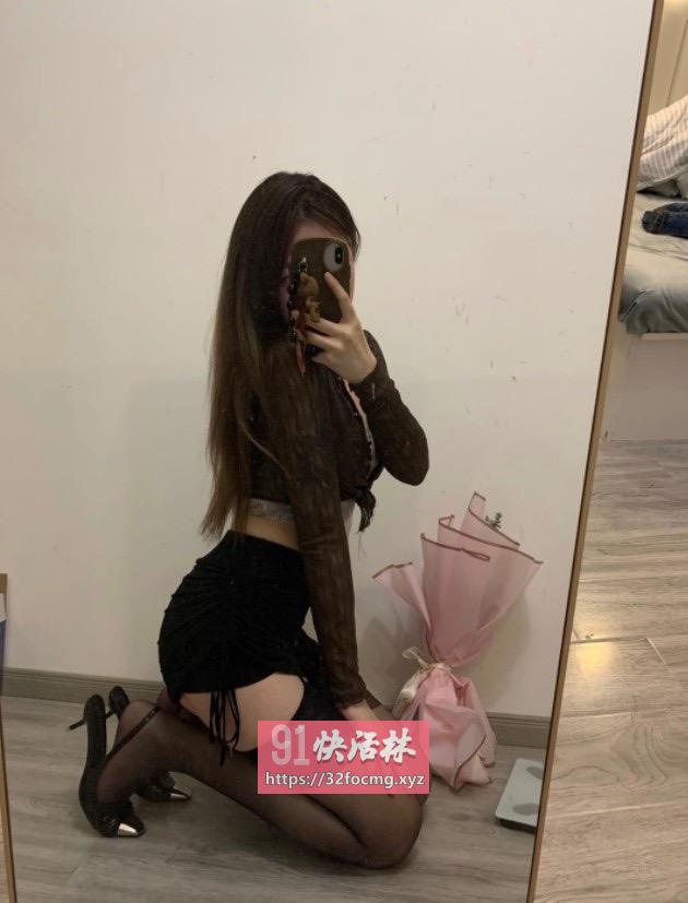 大长腿穿着丝足太诱人