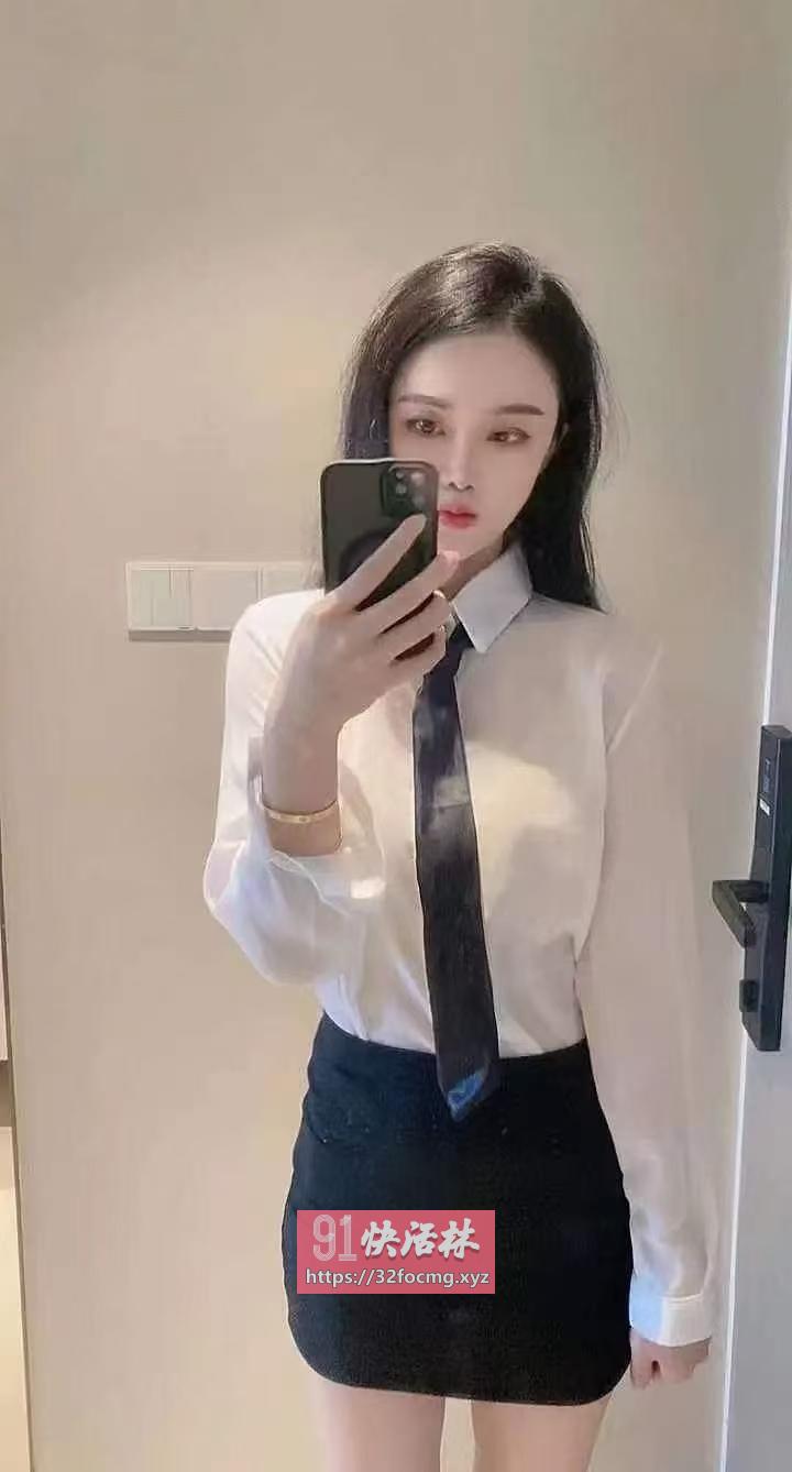 00软萌兼职妹妹