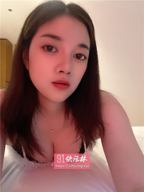 朔城肤白大奶骚妇