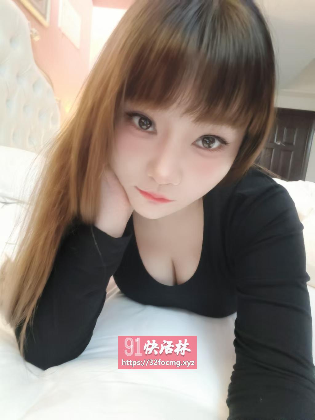 春节不回家的小少妇奶子超大