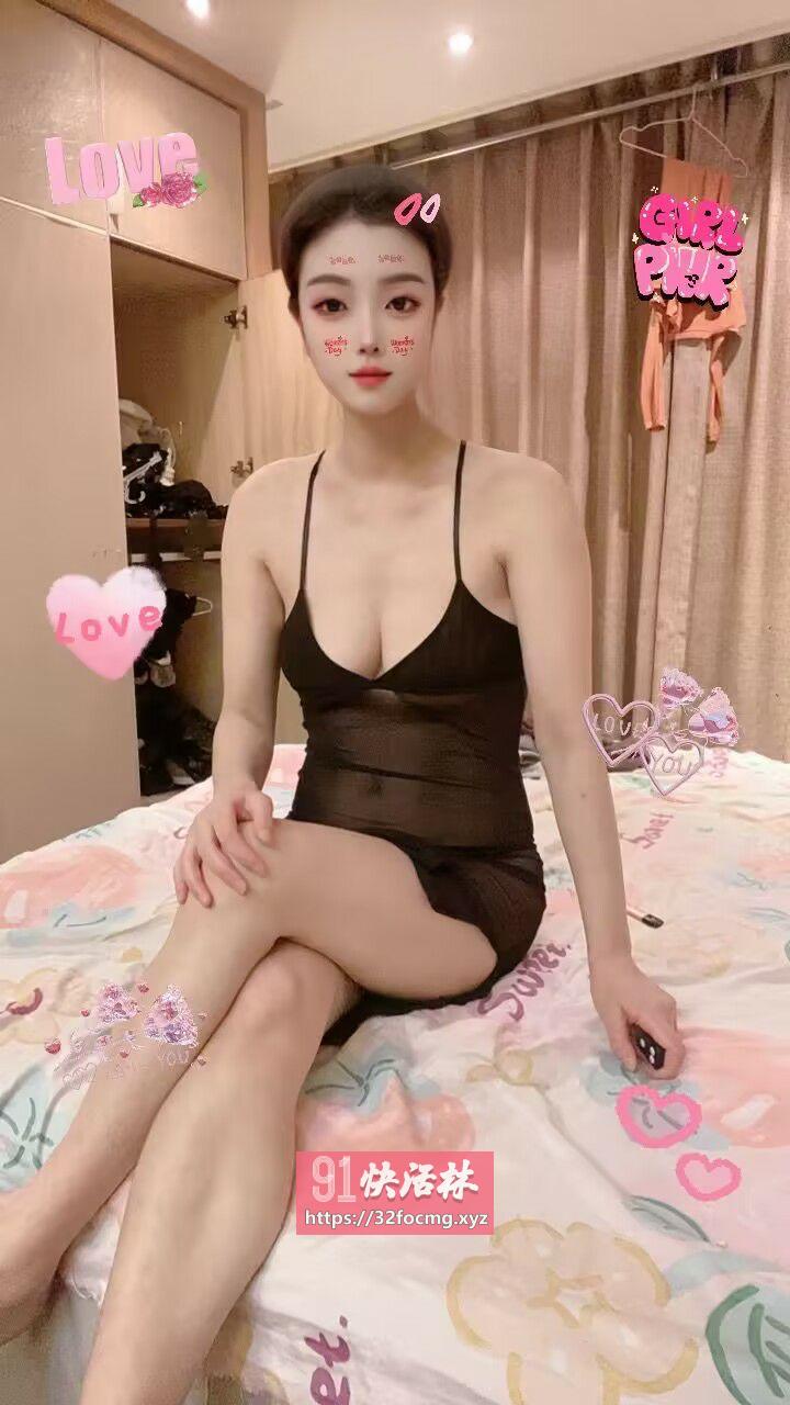 姑苏黑丝少妇制服诱惑