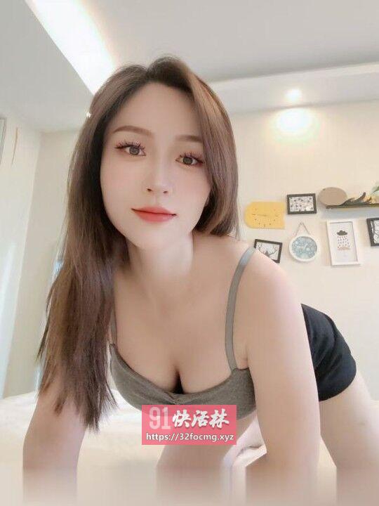 外表清纯服务好的姐姐