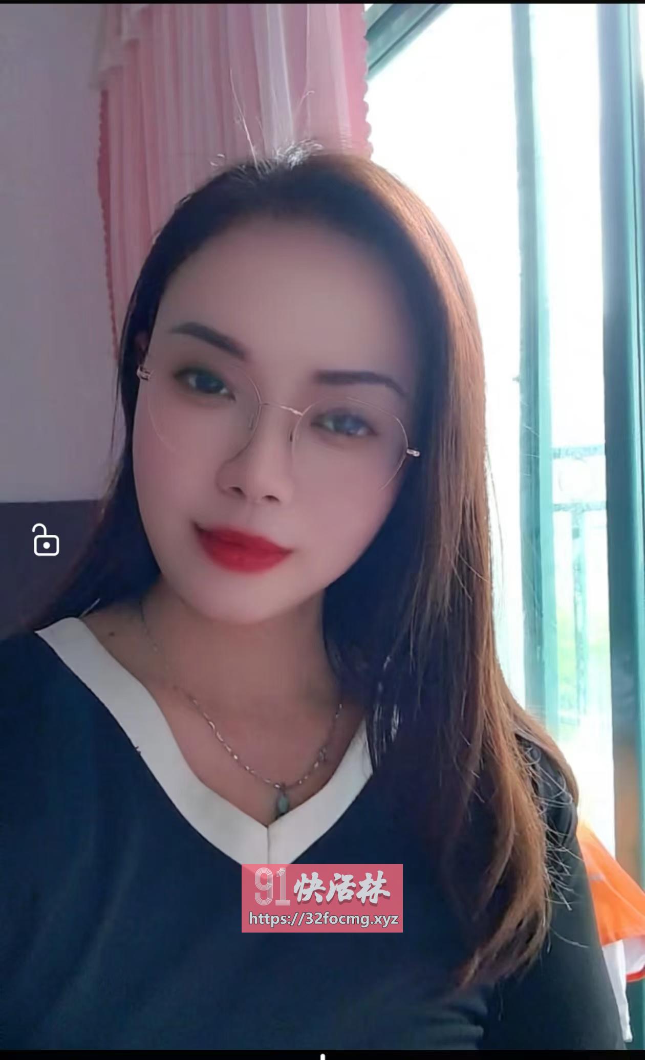 气质大奶静儿