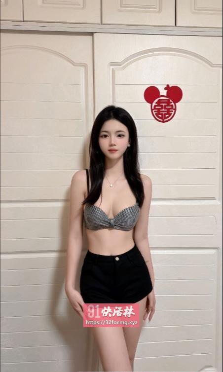 包河颜值嫩妹紫萱