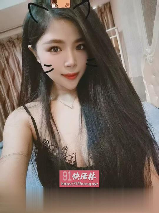 大胸美臀少妇