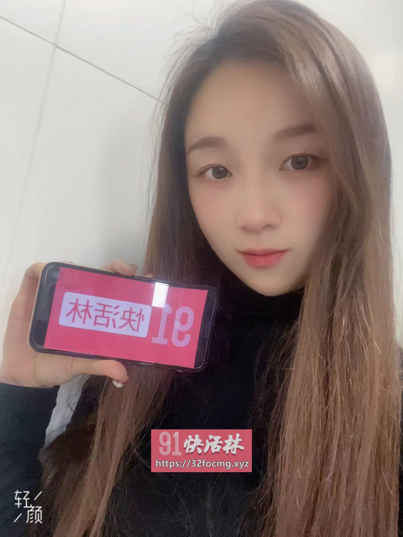 闵行00后新人桃子
