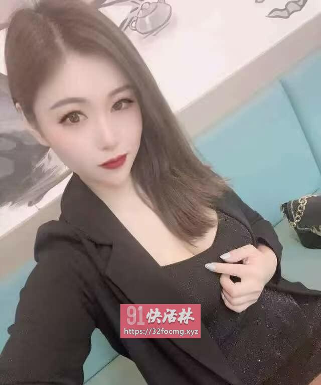 武侯雪白长腿小妖精
