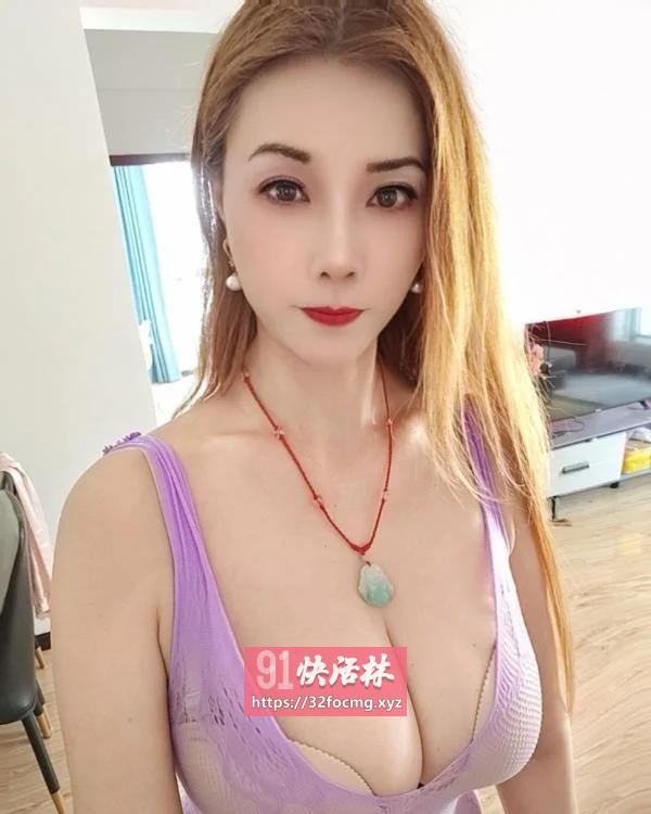 大奶少妇很风骚