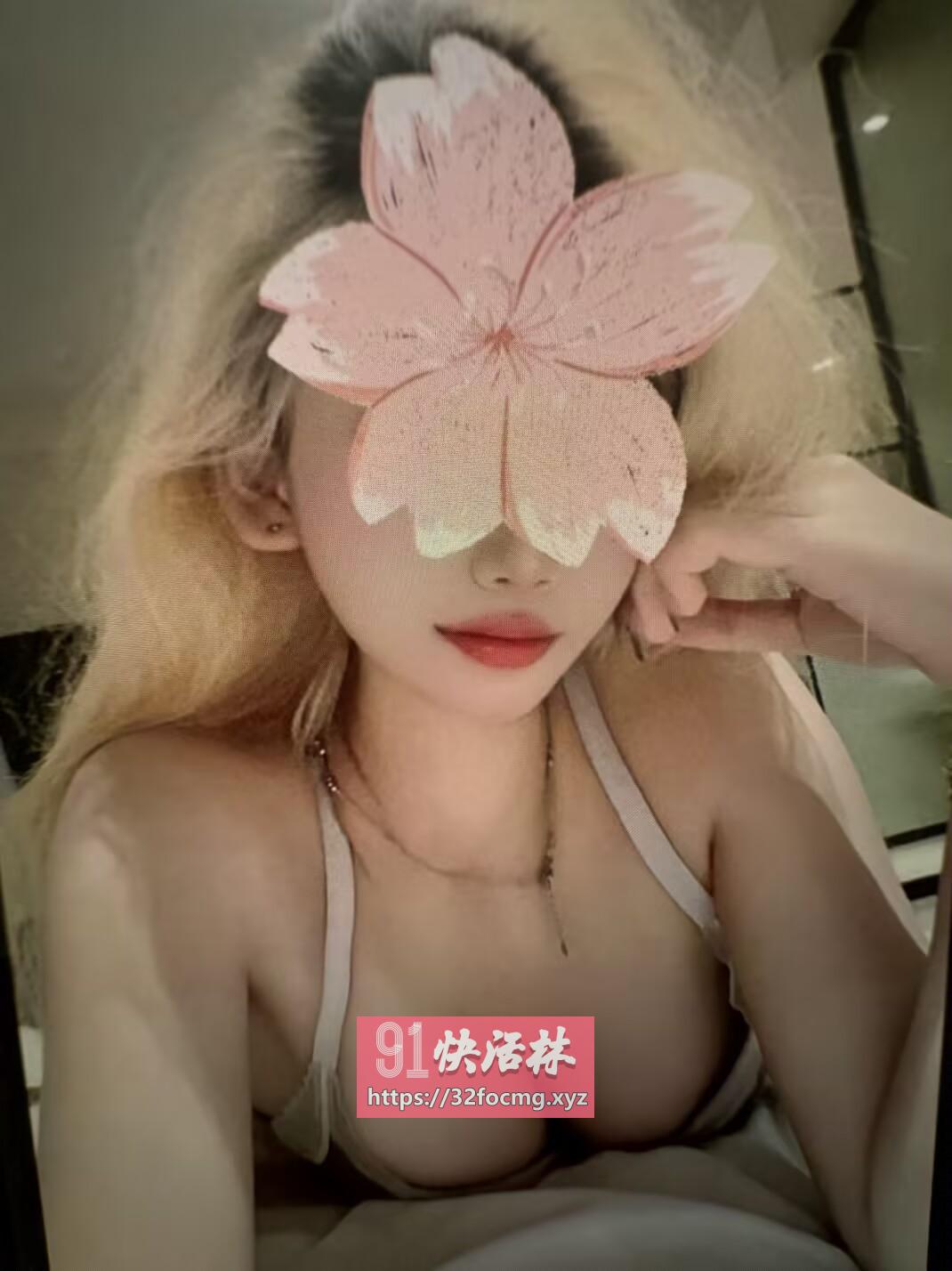 制服诱惑的西西老师