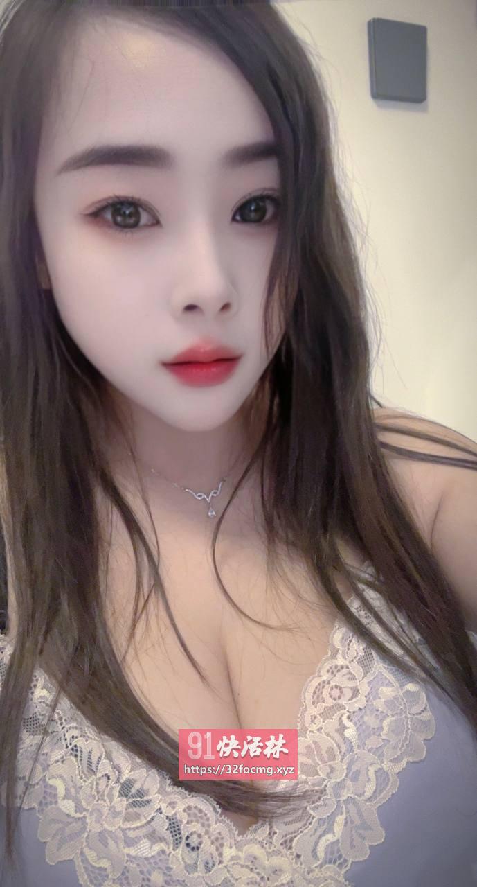 吹箫一级棒的大胸美妇