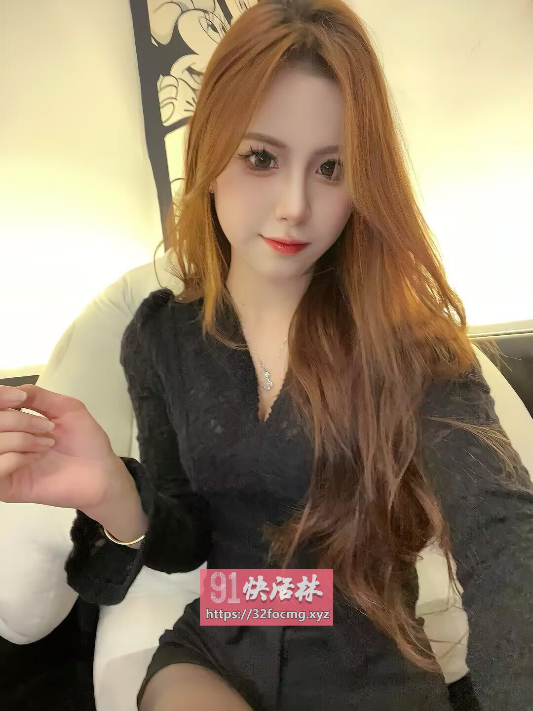 武汉妩媚风骚老师的制服诱惑