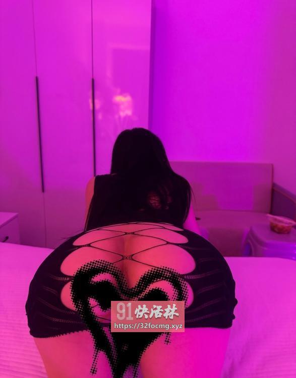 闵行御姐制服诱惑带公寓