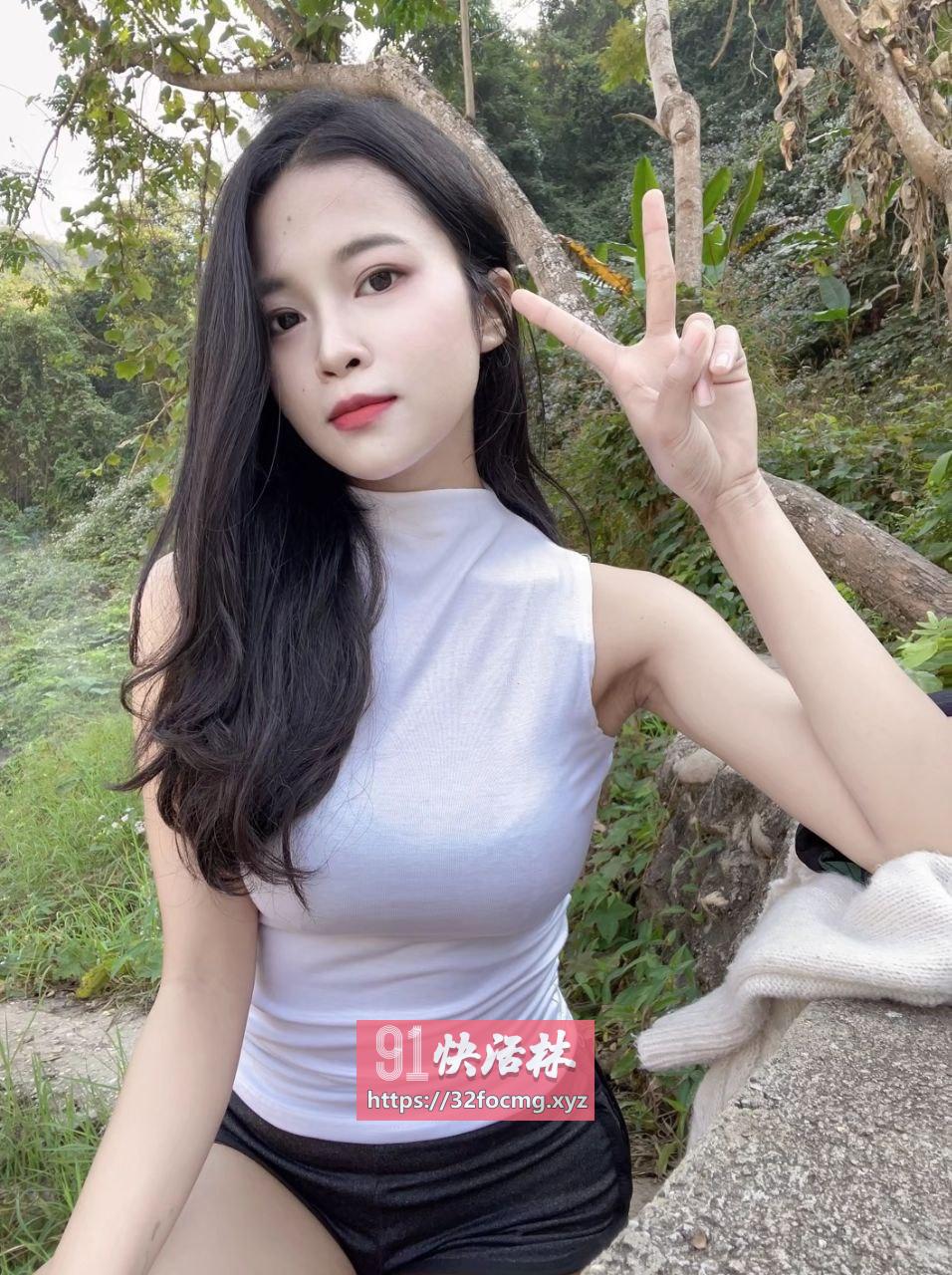 粉嫩馒头小姐姐
