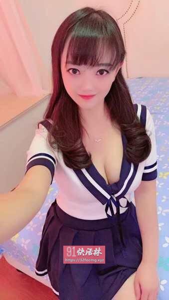 性感爆乳魅惑勾人御姐